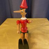 Statuette de pinocchio en bois articule jouet ancien