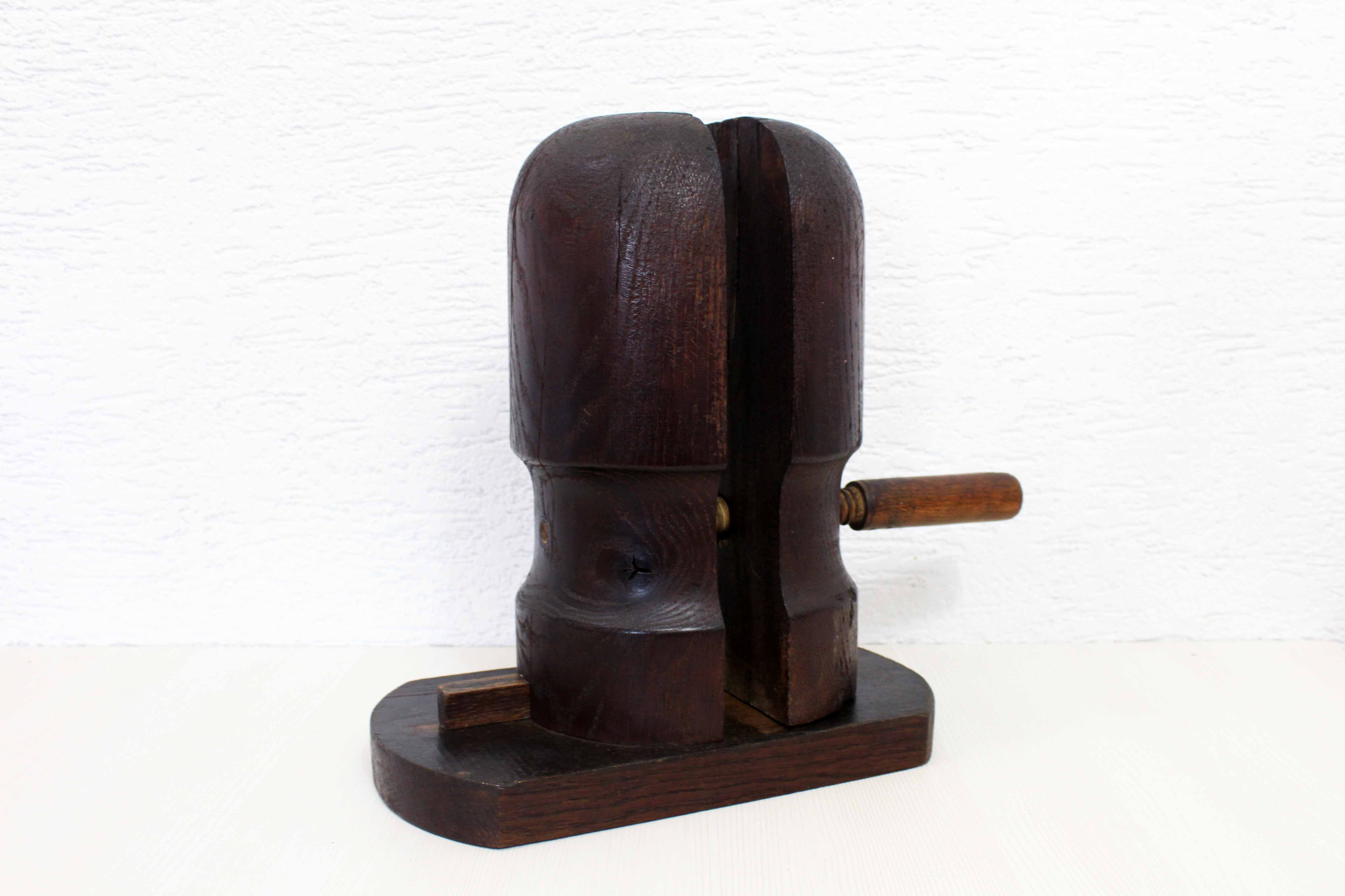30s high-shape hat spreader