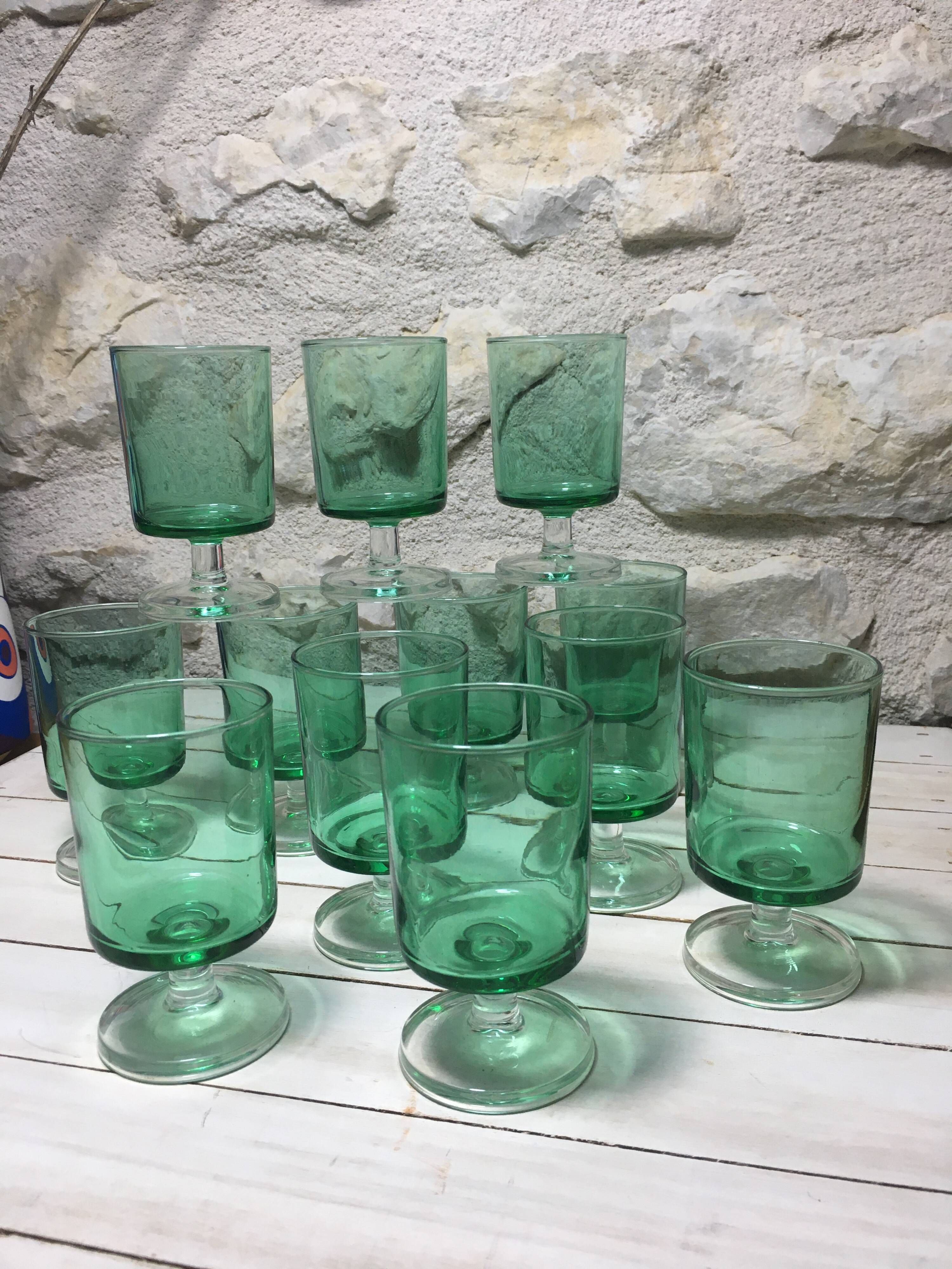 12 Vintage cavalier glasses green color ht 9 cm luminarc France