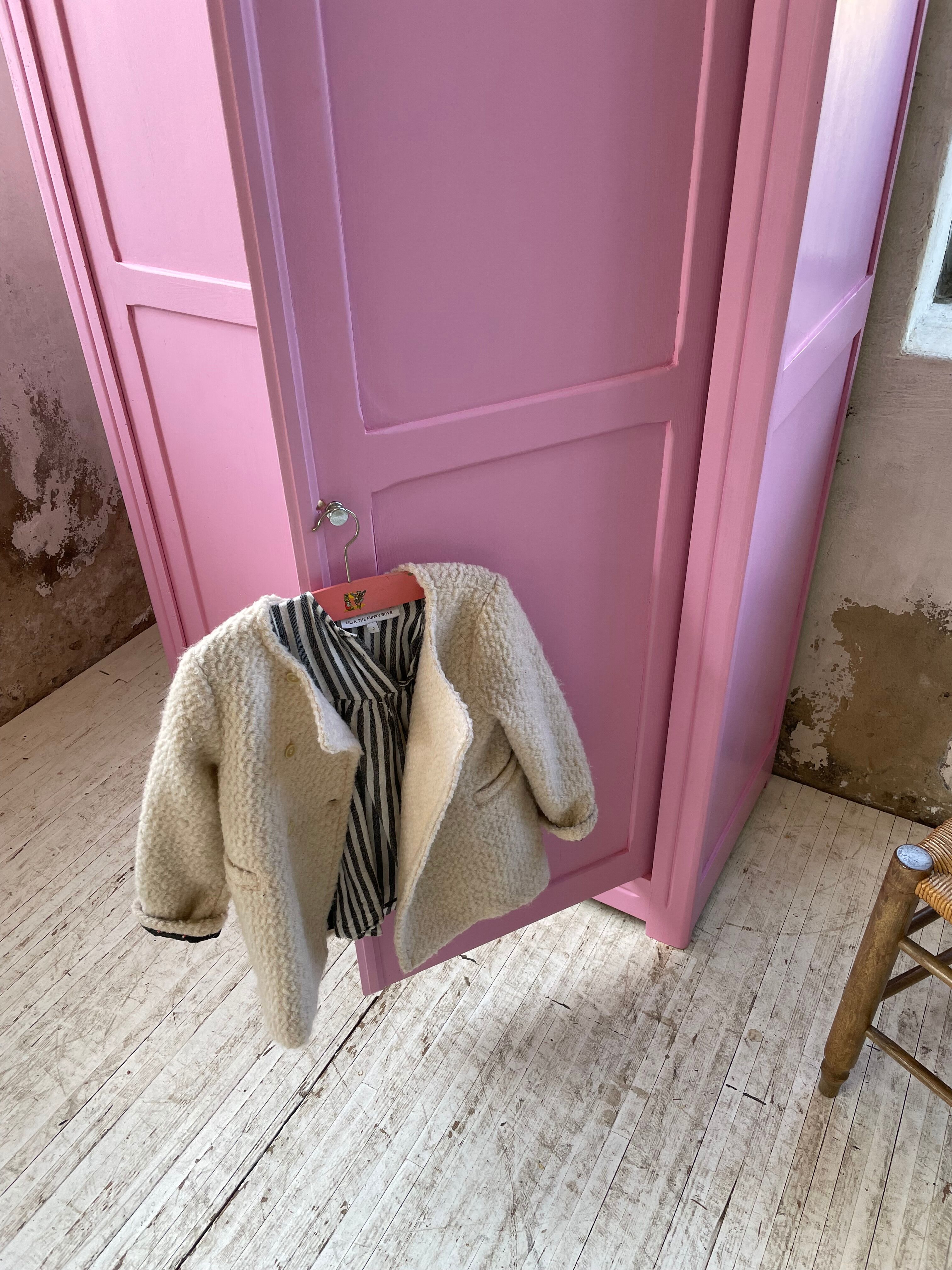 Pink knitted cabinet