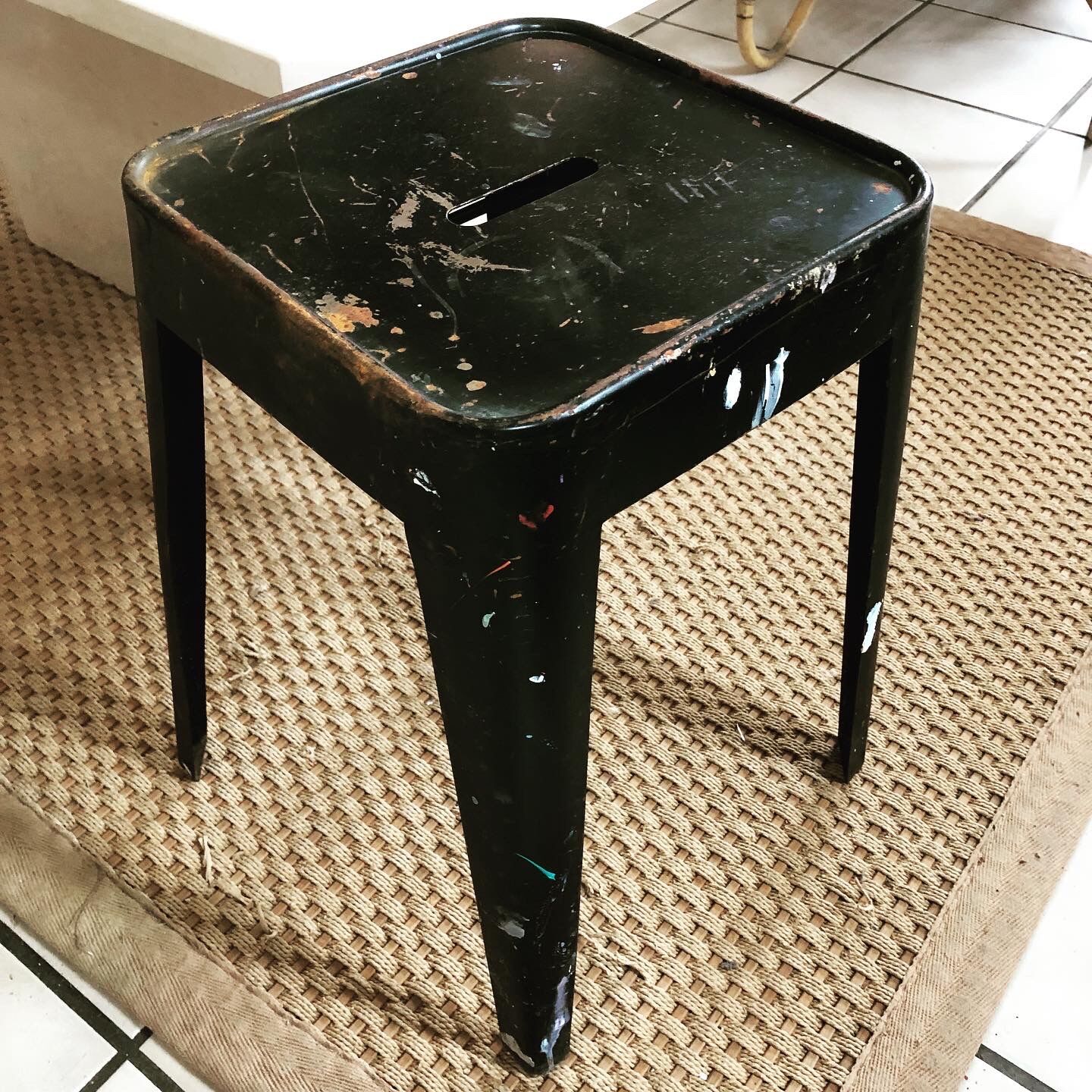 Tabouret d’atelier en métal