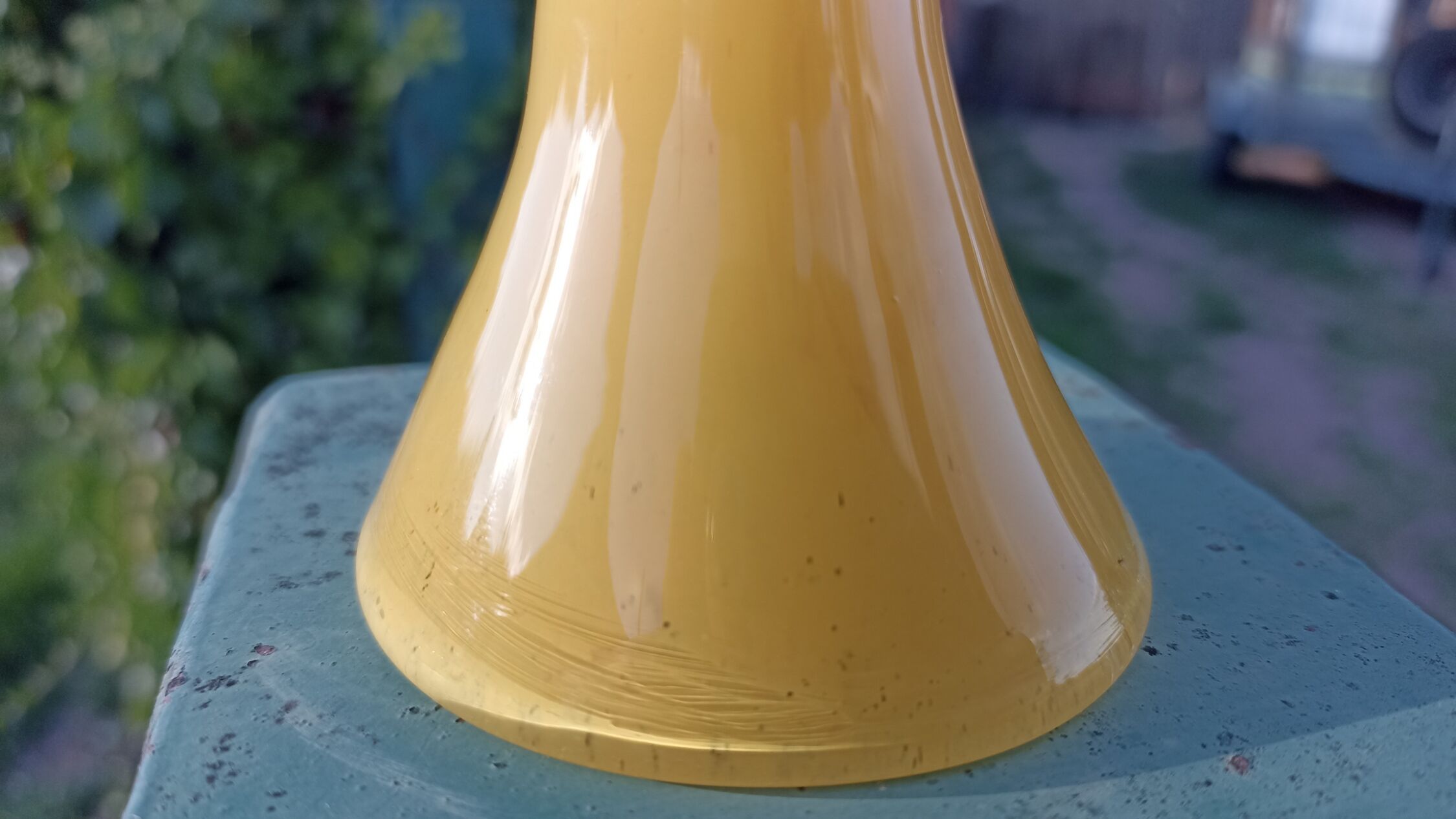 Yellow crystal vase - Cristallerie d'Aubusson
