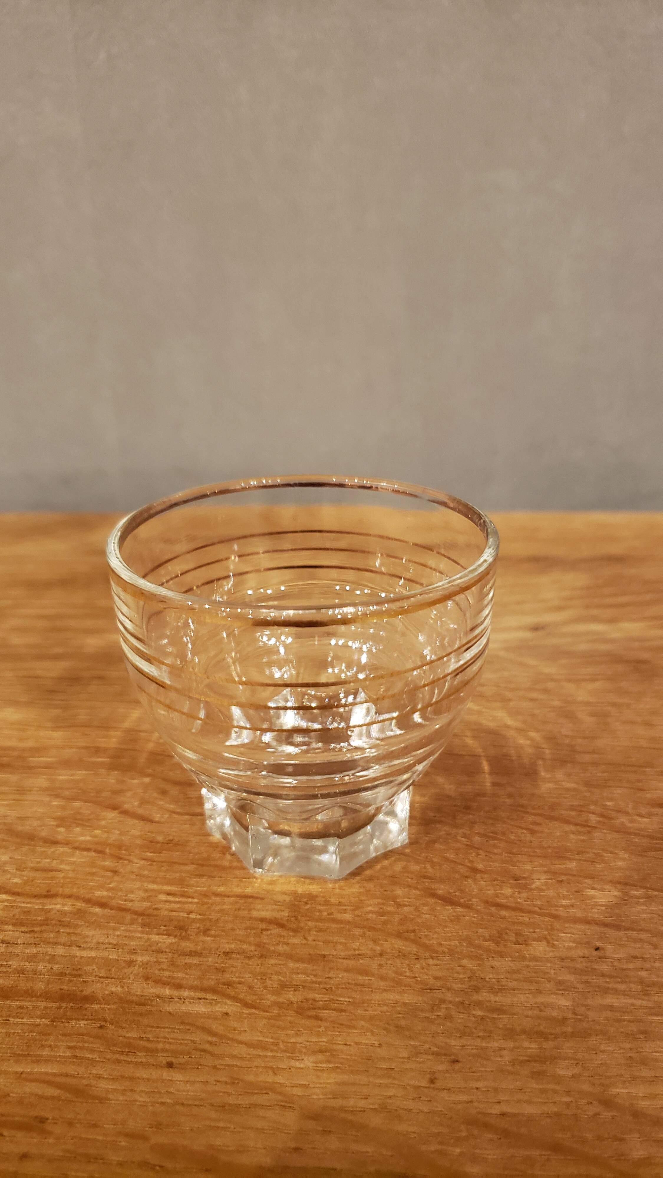 18 verres vintage pied étoile liseré doré