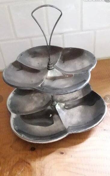 Retro display stand in silver-plated metal – 1960s design