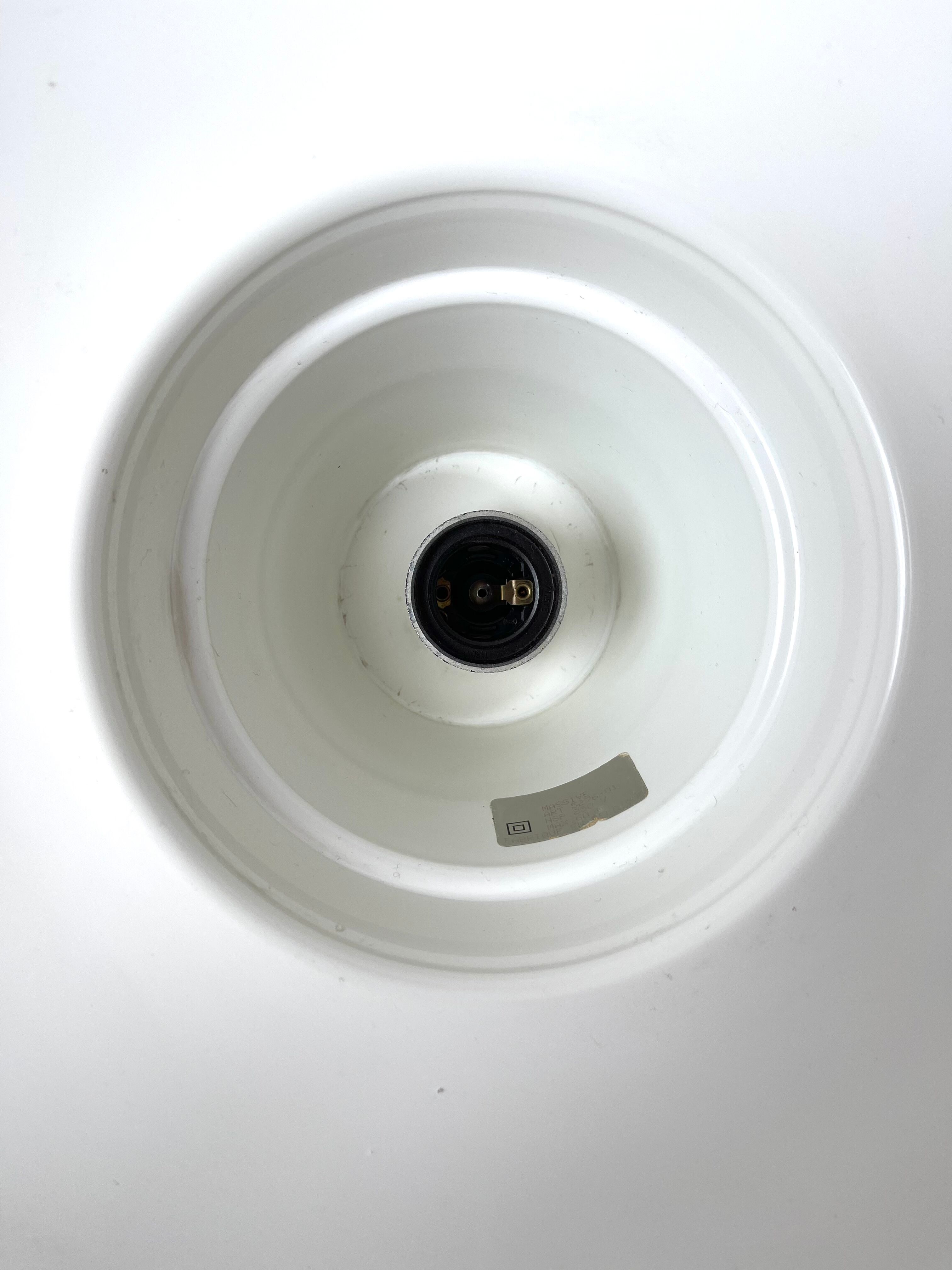 Metal suspension 1980