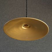 suspension opaline ancienne peinte en doré, livrée avec cable et douille neufs