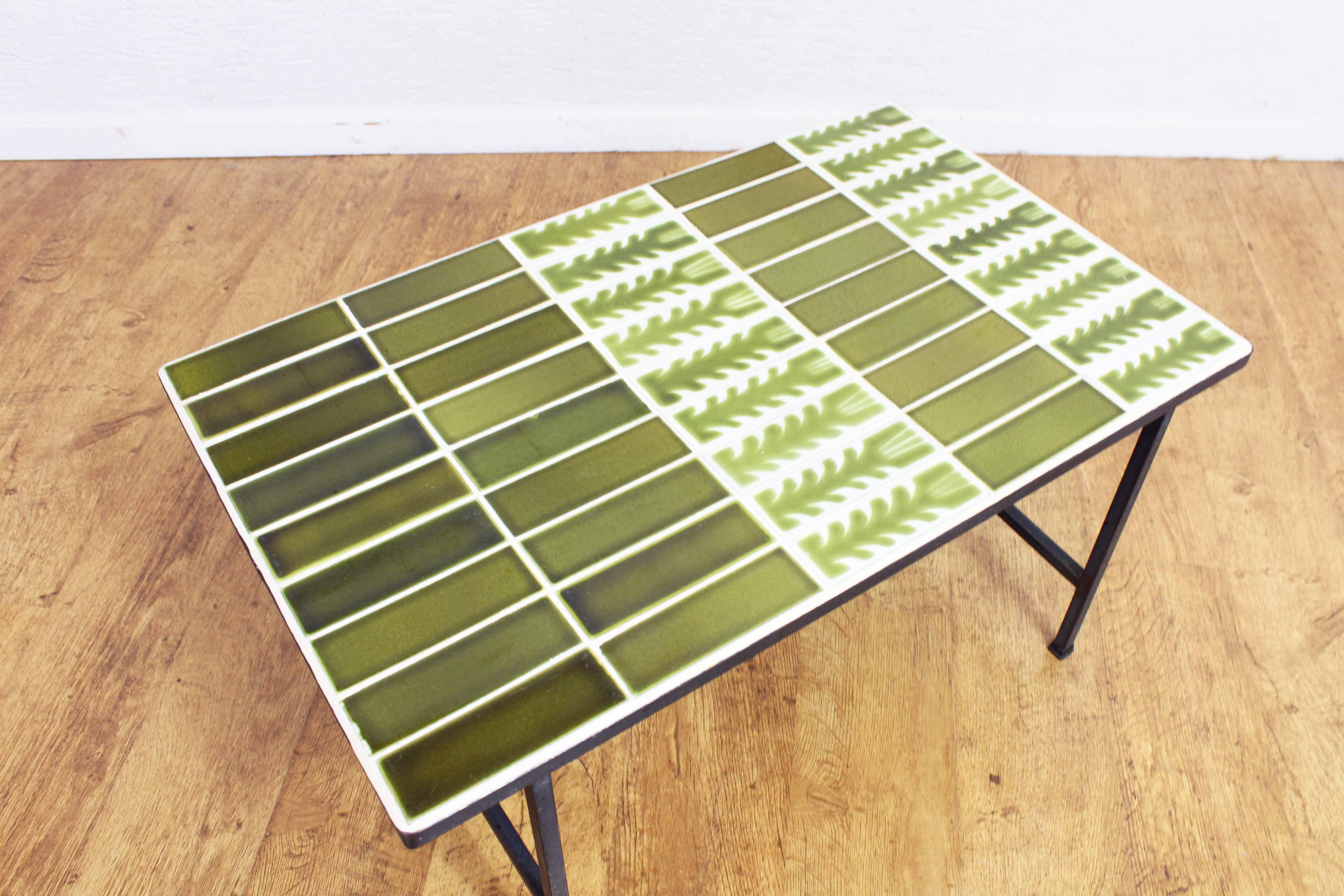 Table basse en céramique années 50