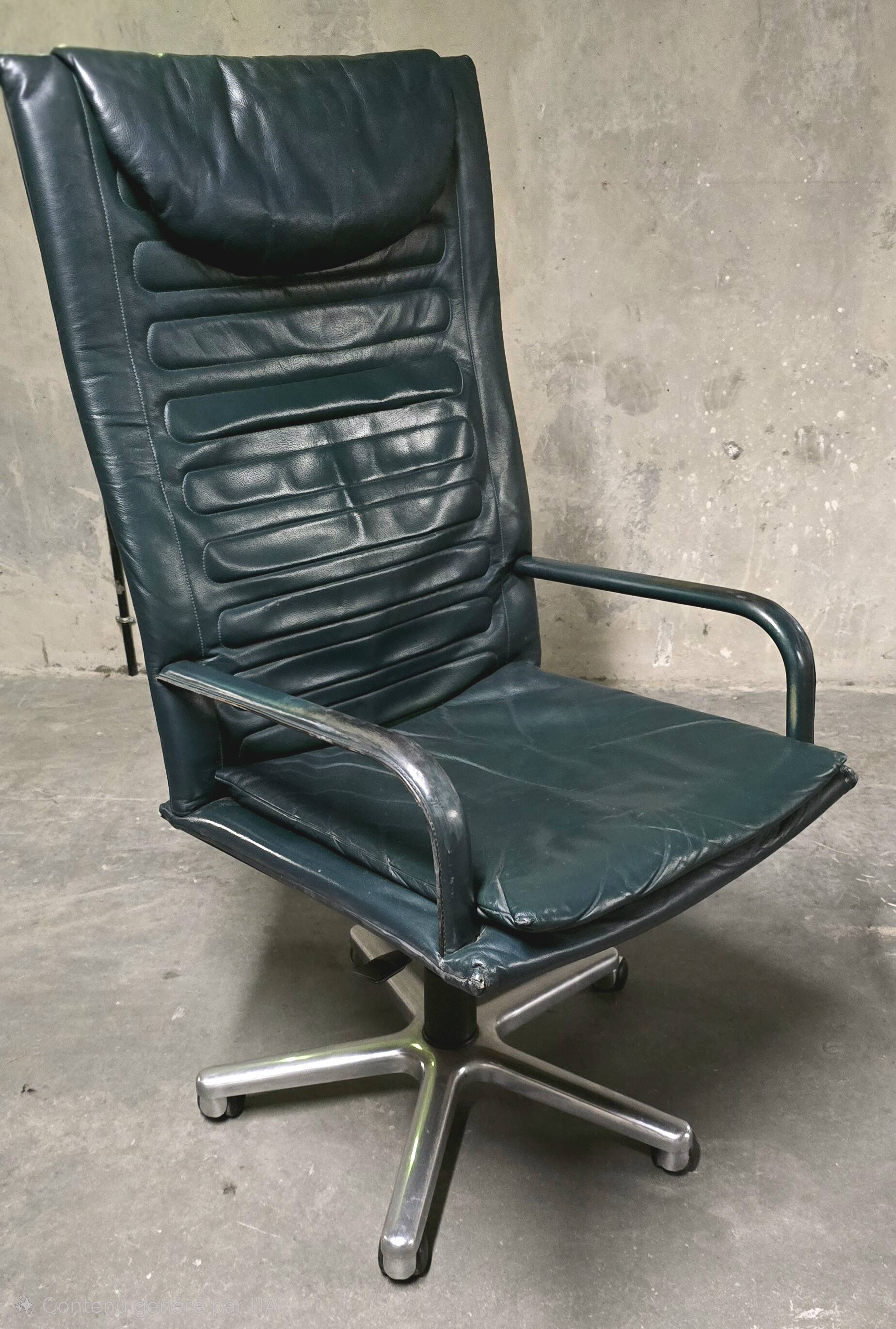 LOOP office chair – Pierluigi Molinari, 1992 – dark green leather