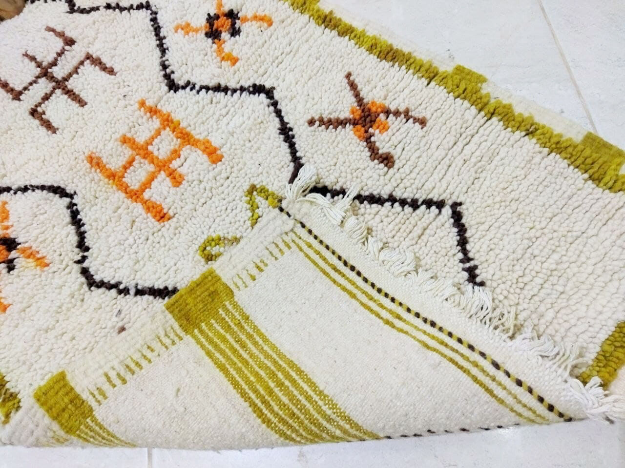 Moroccan berber carpet 100x62cm