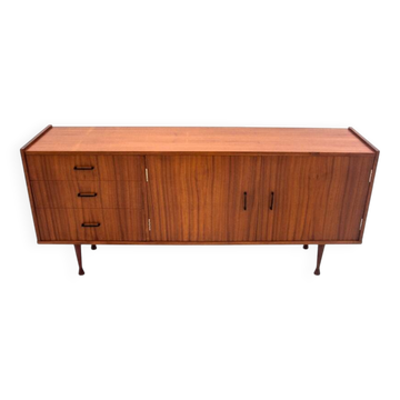 Commode, Pologne, années 1960. Après rénovation