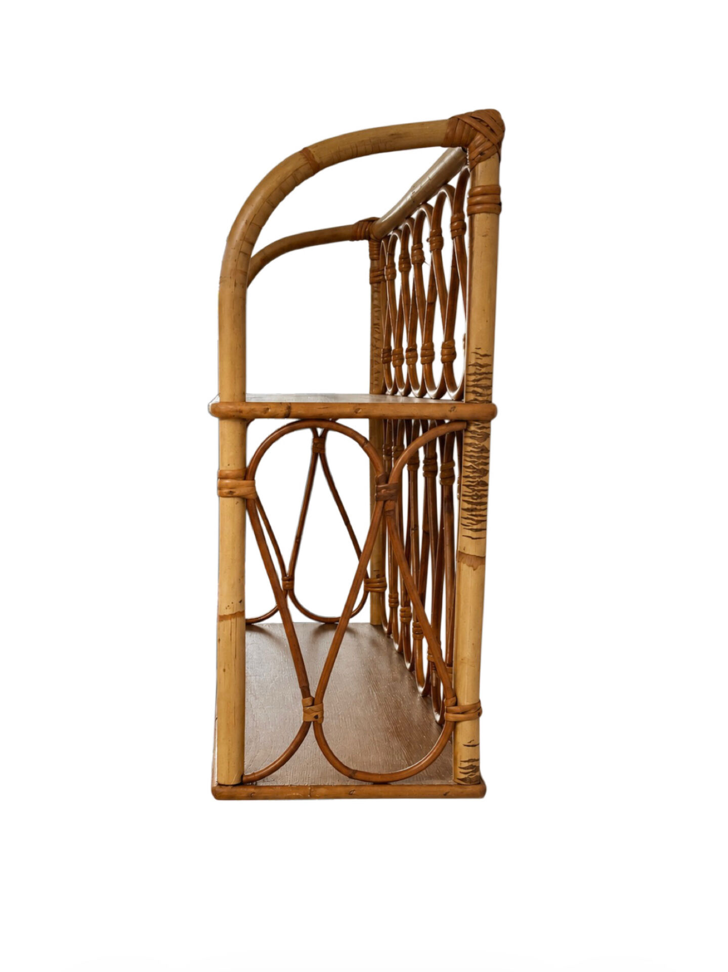 Wall shelf in rattan and wood veneer – 1950s/60s