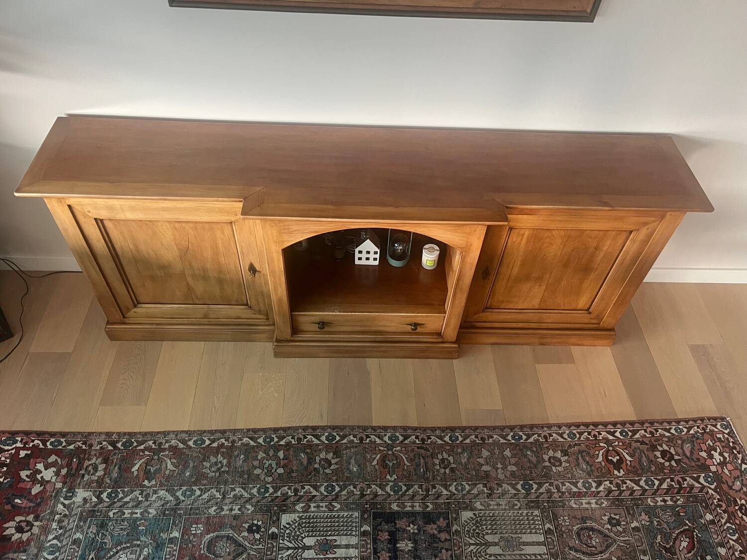 Enfilade very much, cherry wood jointed.