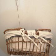Panier en osier avec deux anses