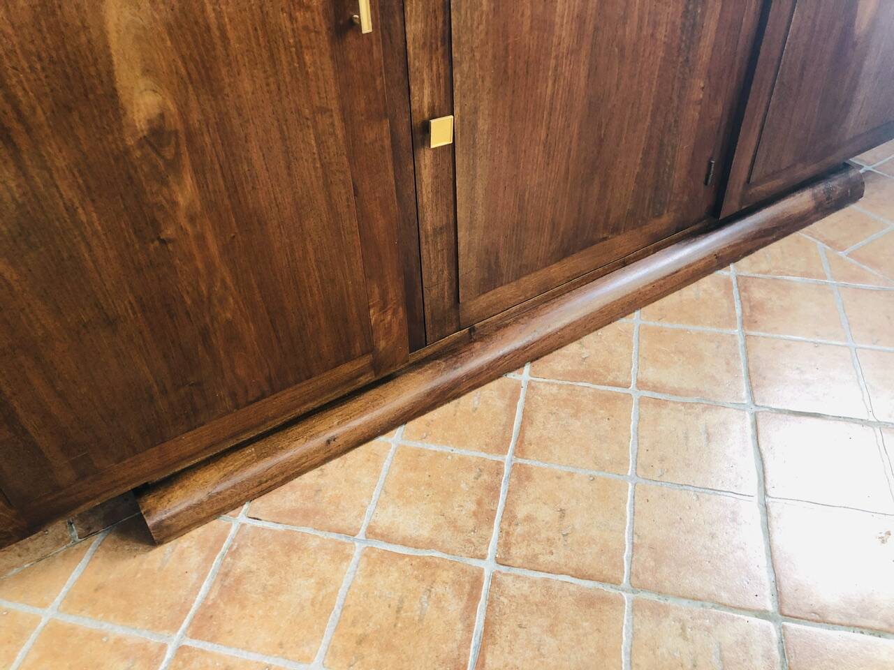 Art Deco low walnut sideboard Circa 1930/1940