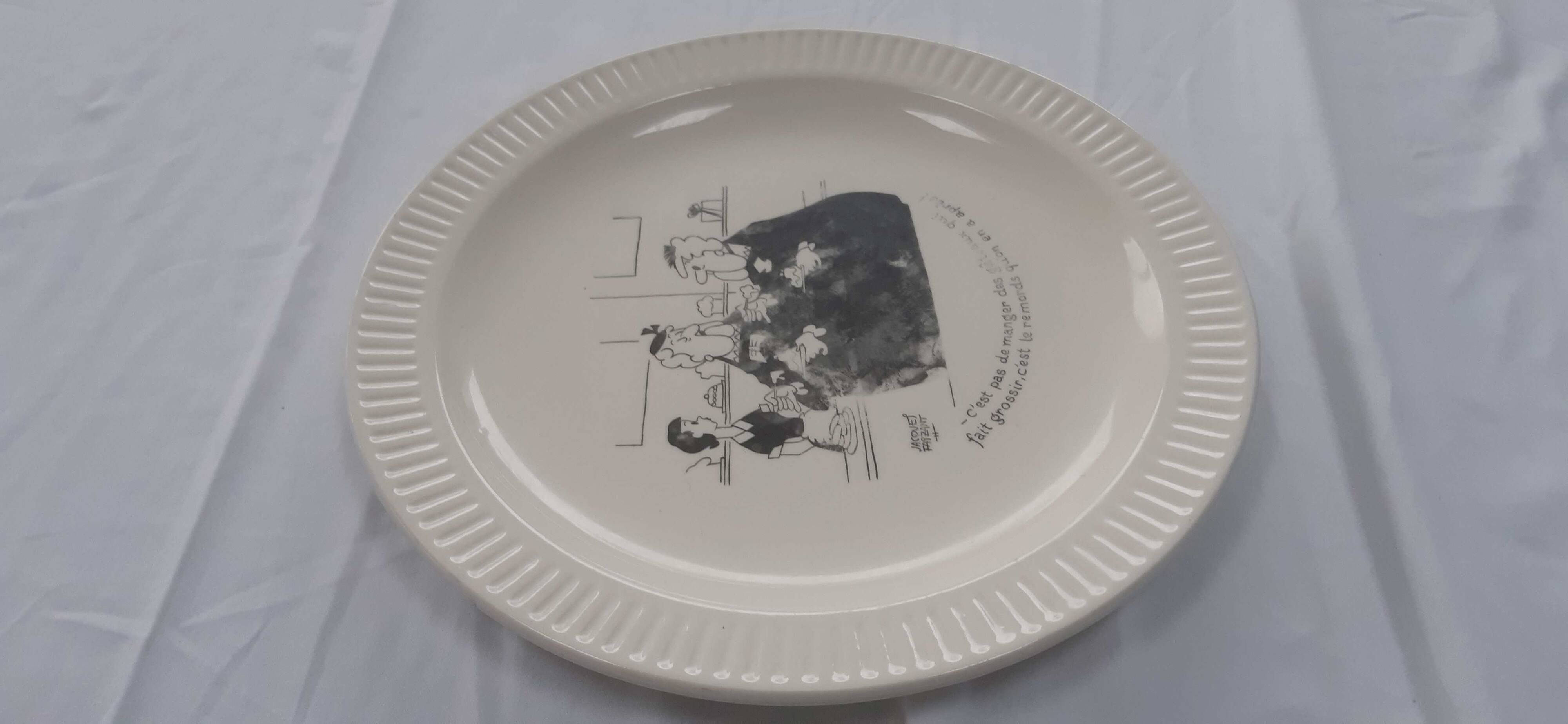 Humorous pie dish Saint Amand Jacques Faizant
