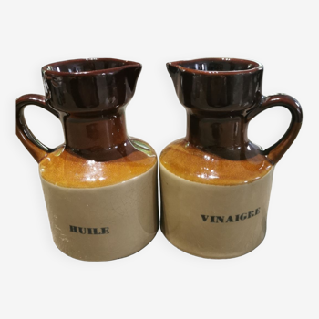 Set of 2 pitchers vintage