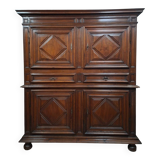 buffet with two bodies in walnut – Work from the Louis XIII period – 17th century