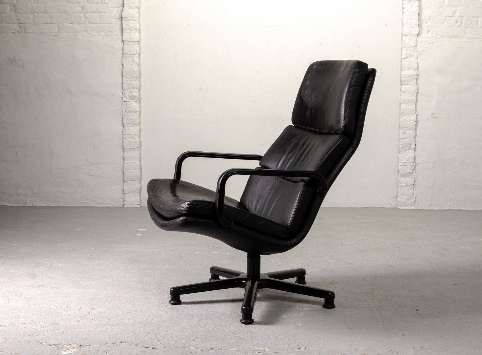 Artifort Dutch Design Black Leather Swivel Lounge Chair, F-Serie, 1960s