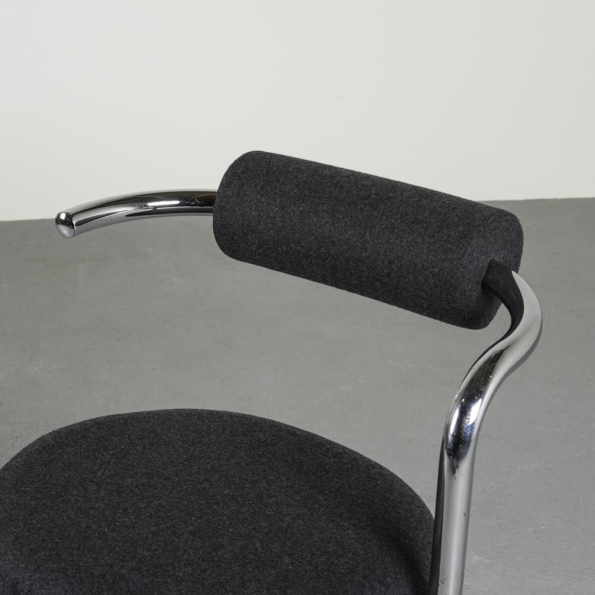 Lot de six chaises "Cobra" par Giotto Stoppino, circa 1970