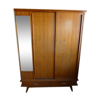 Compas feet cabinet