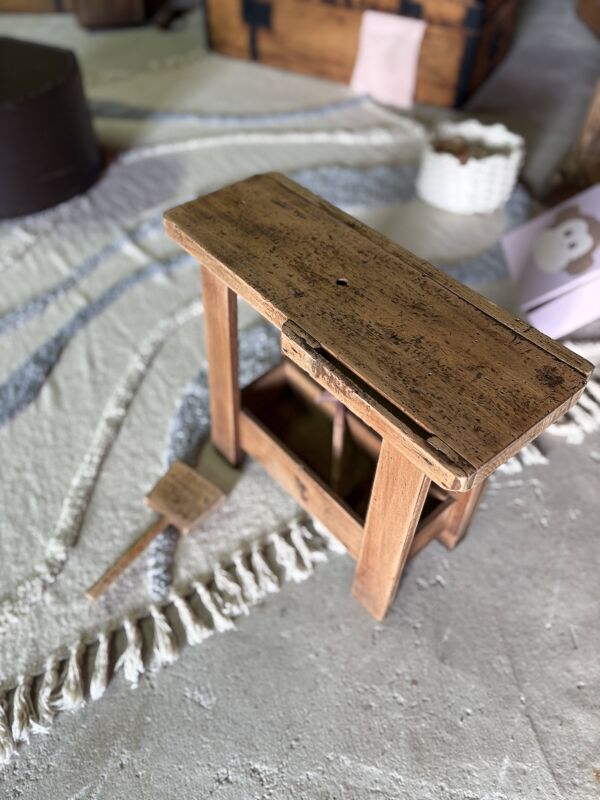 Mini établi enfant en bois avec outils