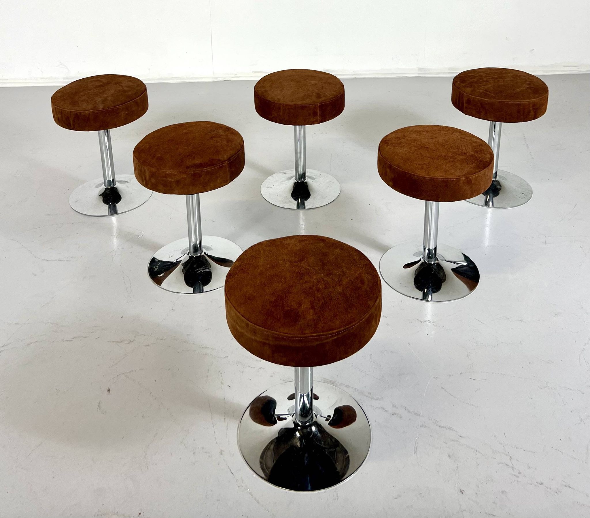 Tabourets des années 50, siège en cuir marron et chrome, années 1970, ensemble de 6