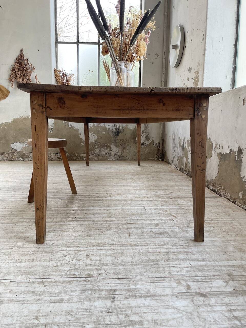 Farmhouse table with spindle legs in oak and pine, 2.5m