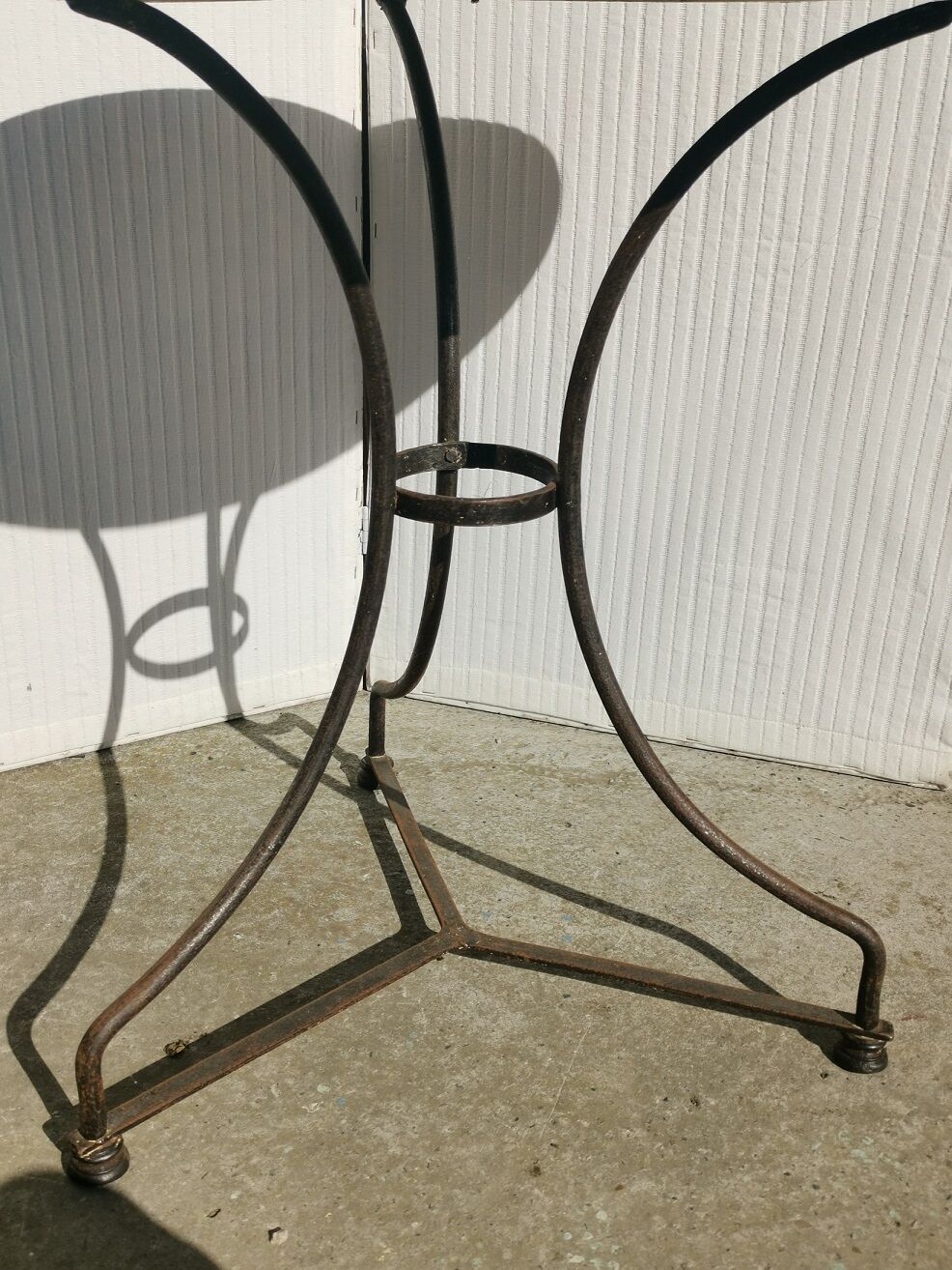 Table bistro pedestal table napoleon 3