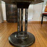 Table en verre avec pied industriel