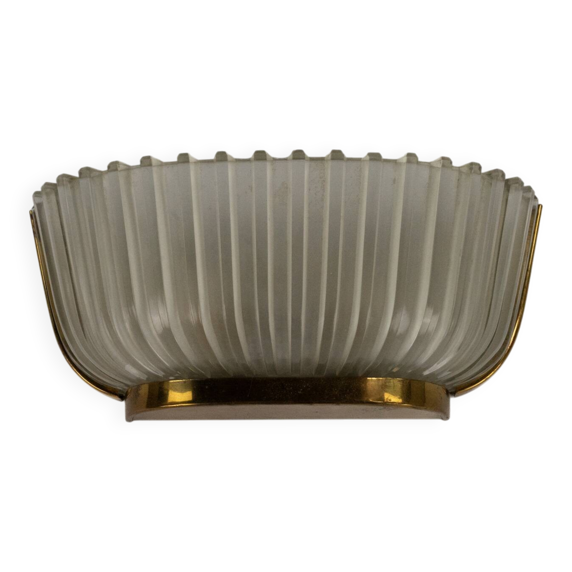 Single Art deco Seguso sconce in brass and glass. Italy 1940s