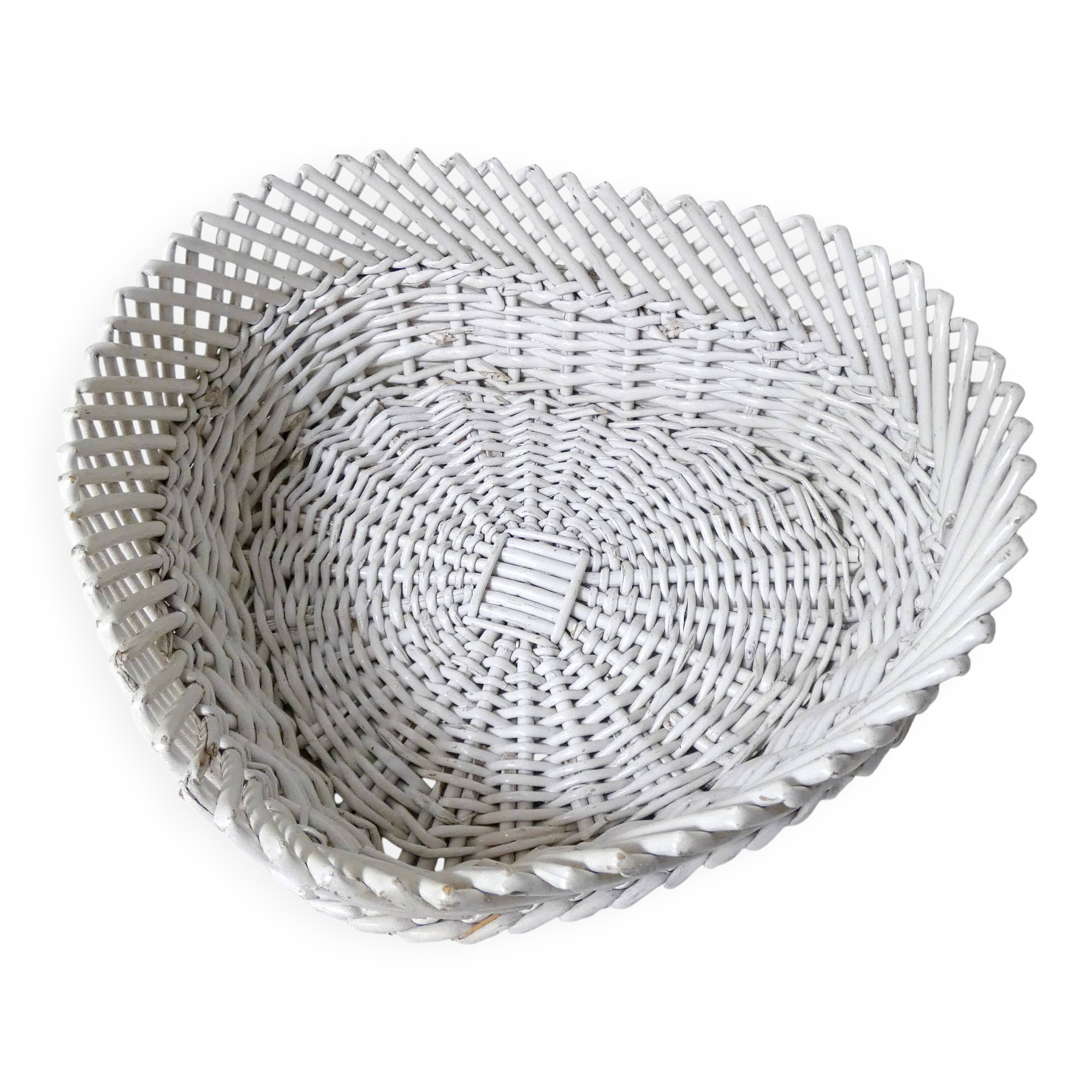 Vintage heart-shaped rattan empty pocket