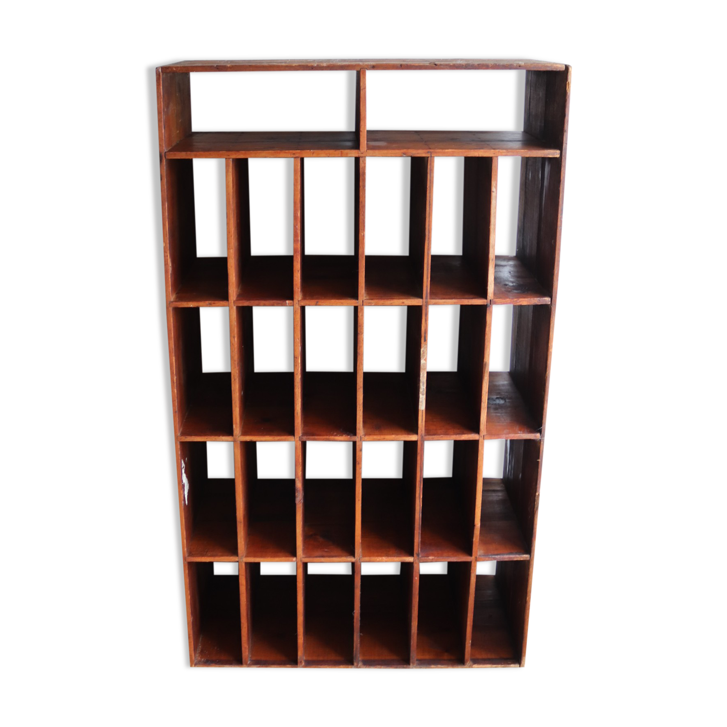 Casier de tri ancien en bois