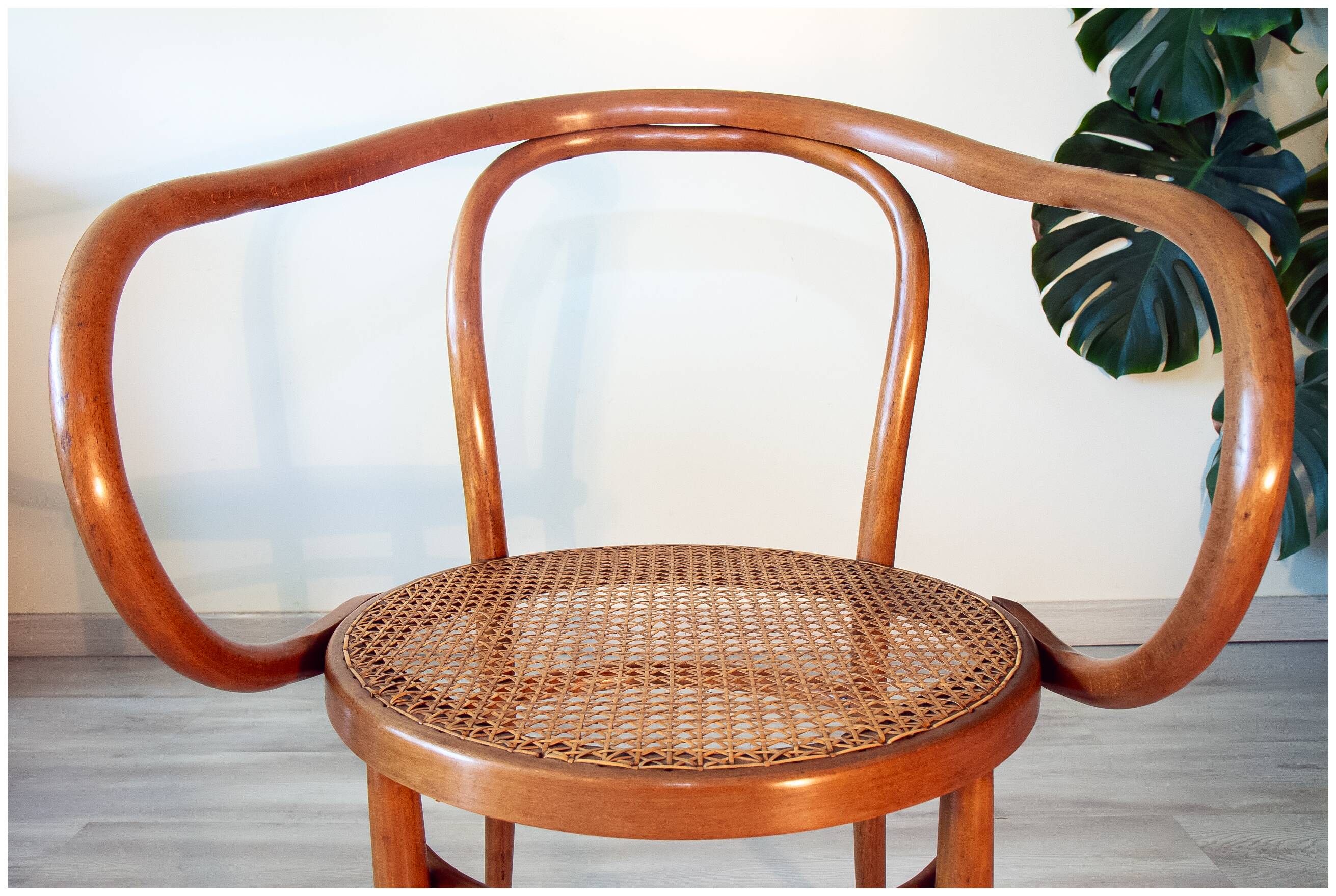 Chair B9/209 known as "Le Corbusier", early 20th century.