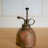 Brass oil can