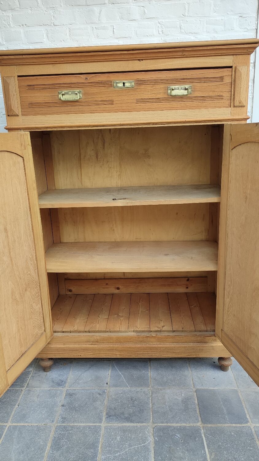 Grand Parisian buffet