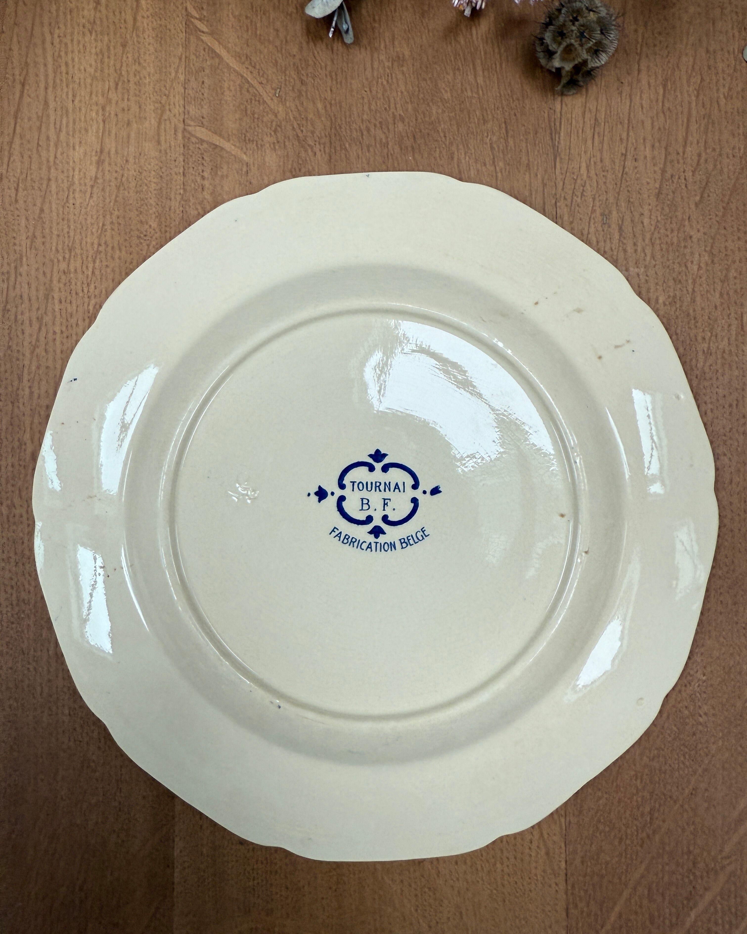 Large round plate, Boch Frères ironstone.