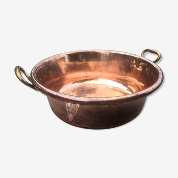 Period copper jam basin