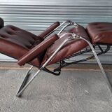 LAMA Vintage Relaxing Lounge Chair in Very Good Condition