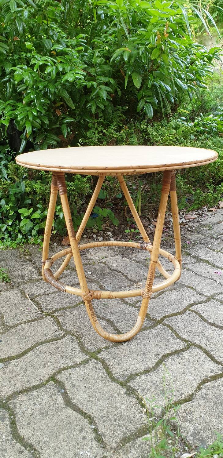 Round rattan coffee table 1970