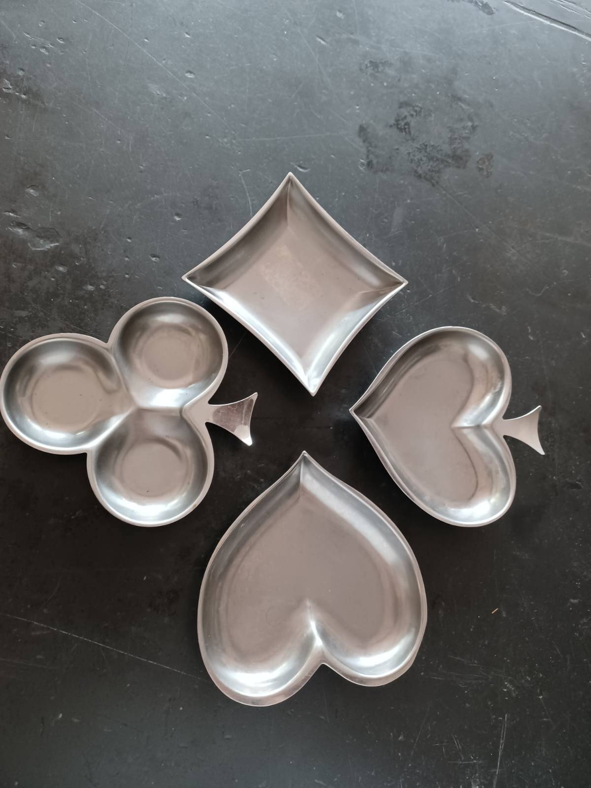 Set of 4 stainless steel empty pockets clover, heart, peak, diamonds