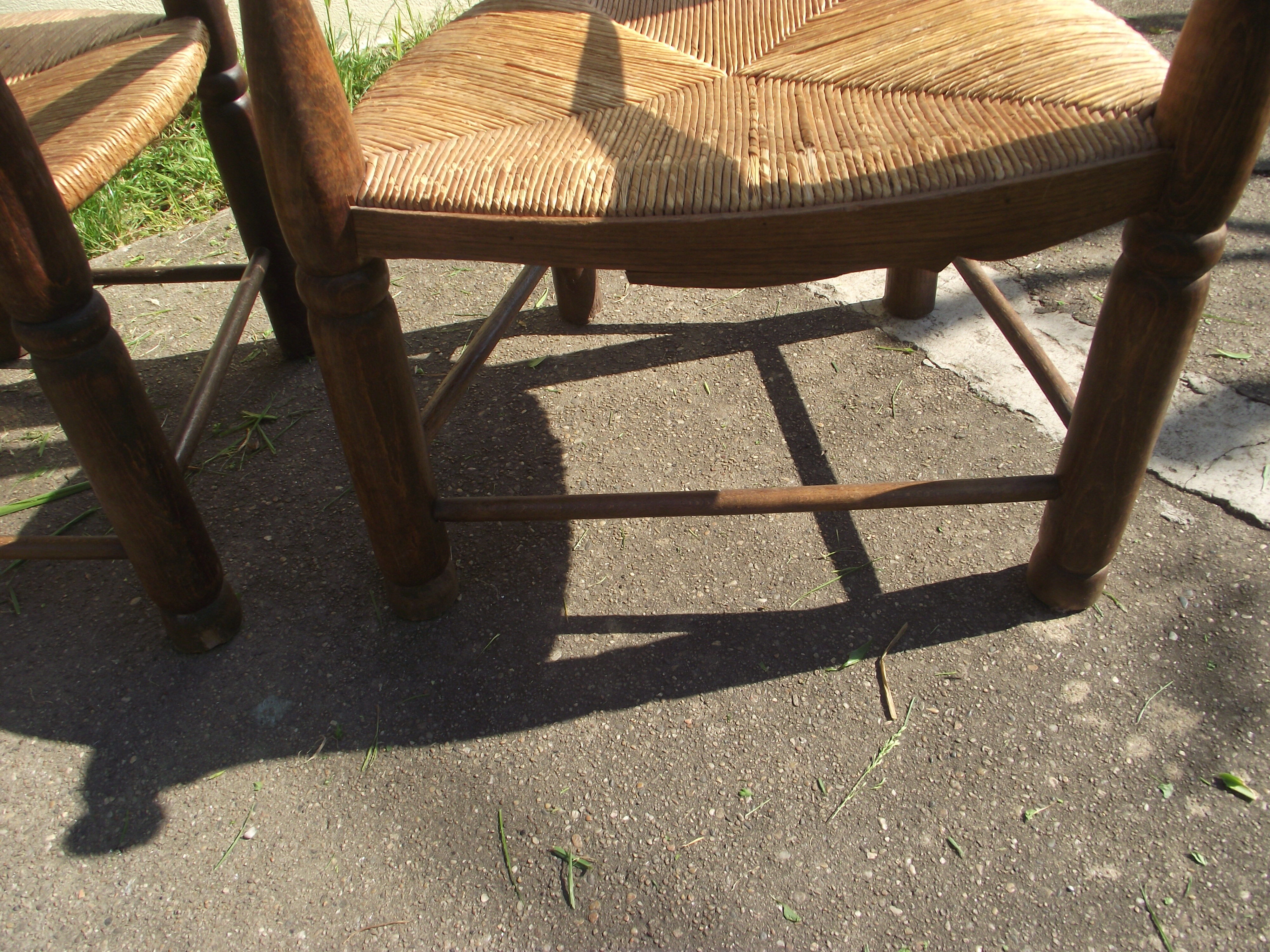 Paire de fauteuils paillées campagnards