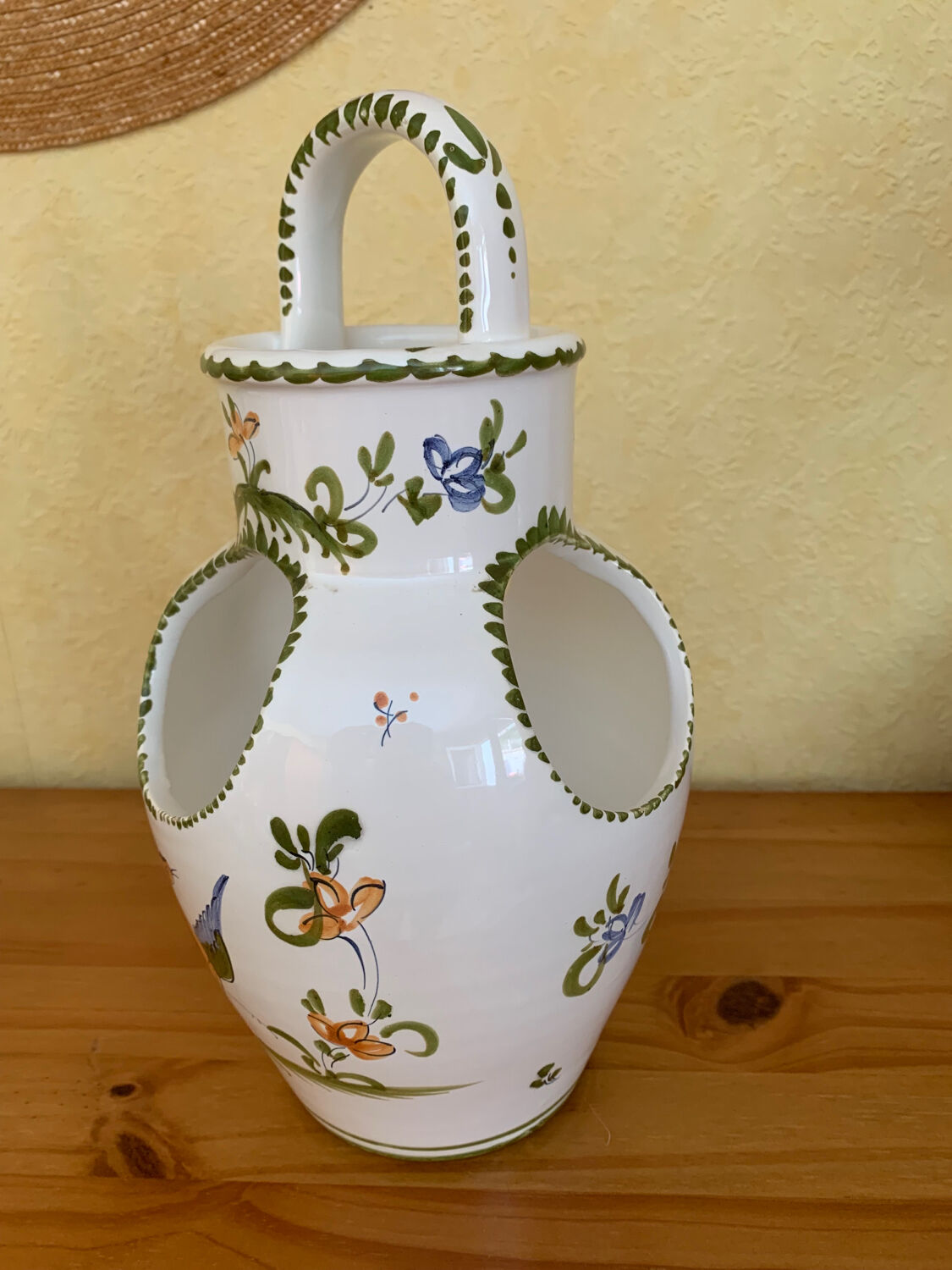 Moustiers Vase