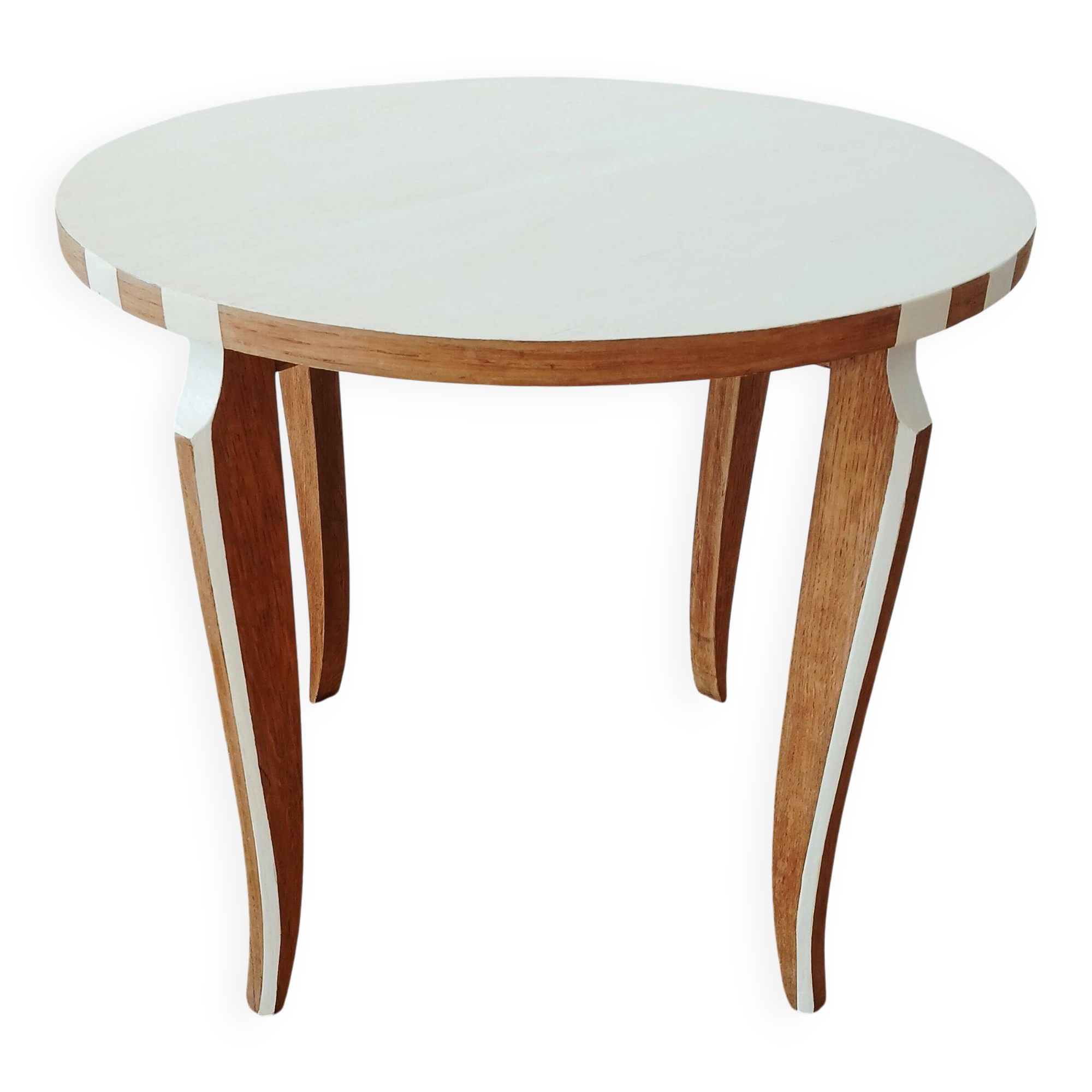 LOW TABLE WITH CURVED LEGS