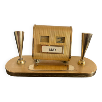 Art deco perpetual calendar