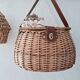 Panier ou besace de pêcheur en rotin