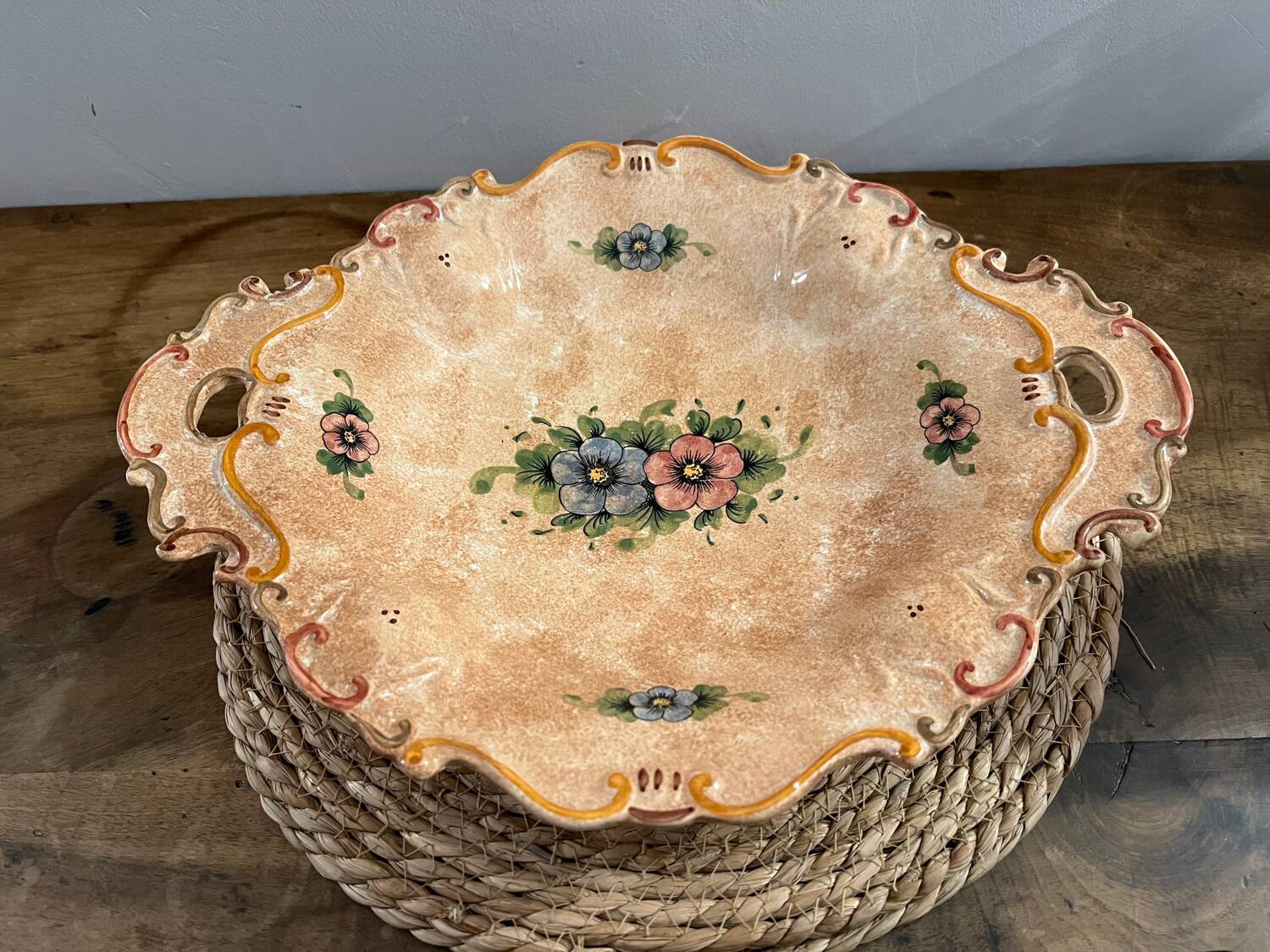 Large Italian serving platter signed Deruta