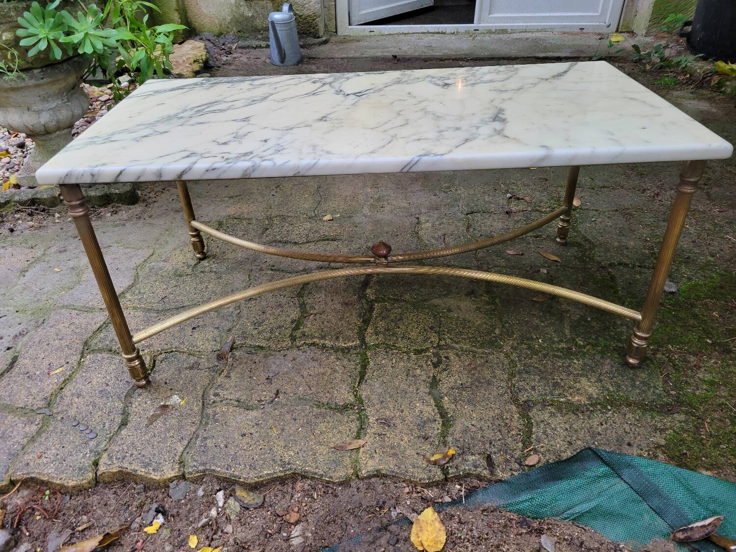 Marble and gilded bronze coffee table