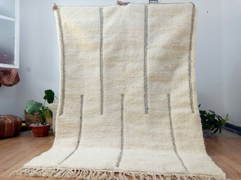 Handcrafted Beni Ouraine rug, size 200 x 300 cm
