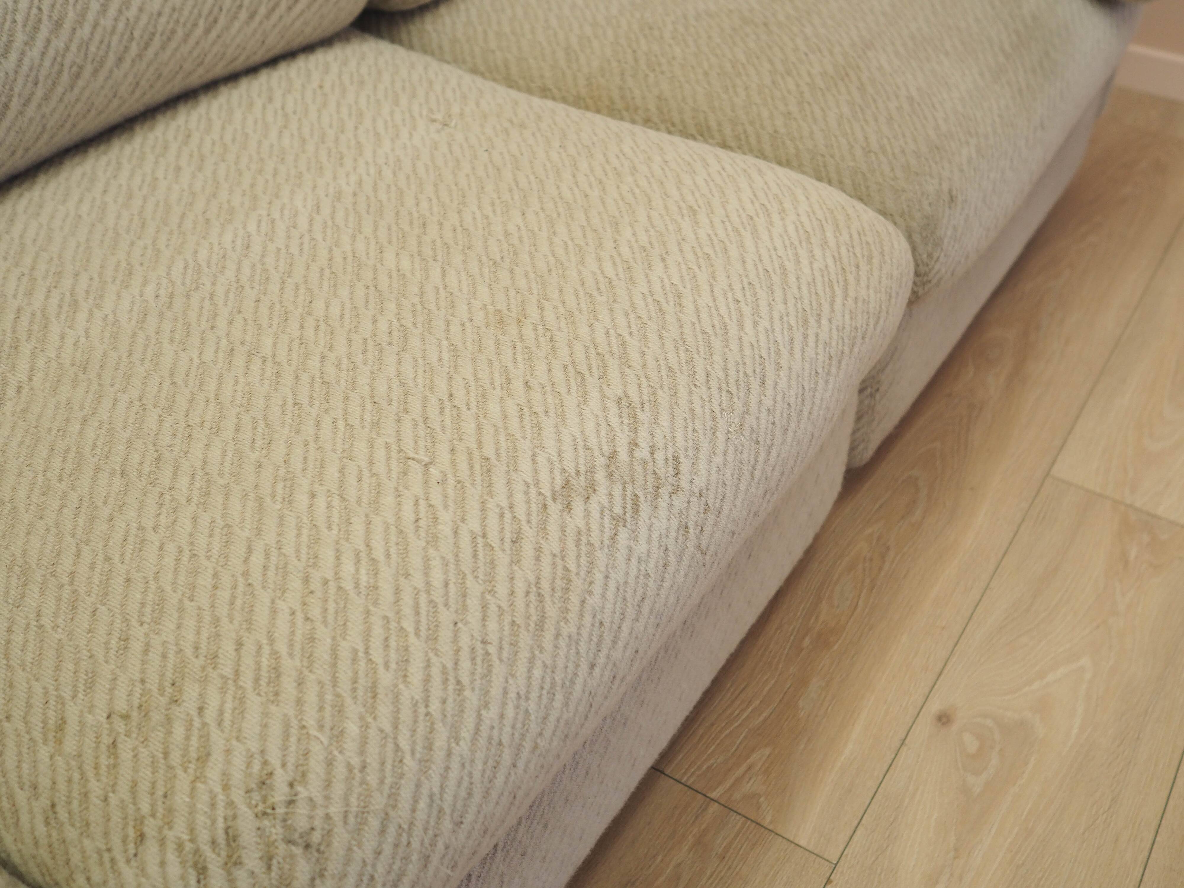 Kiitos modular sofa, Italian design, 1970s, designers: Titina Ammannati & G
