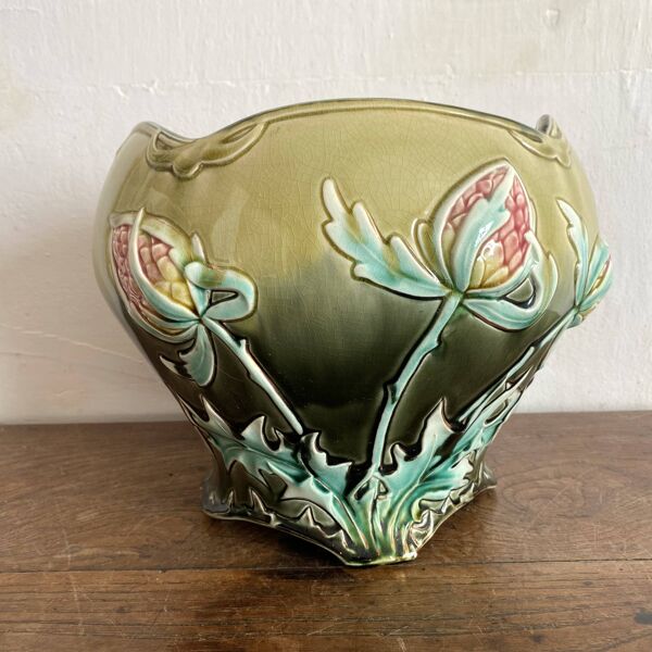 Grand cache-pot barbotine Art Nouveau , décor chardons